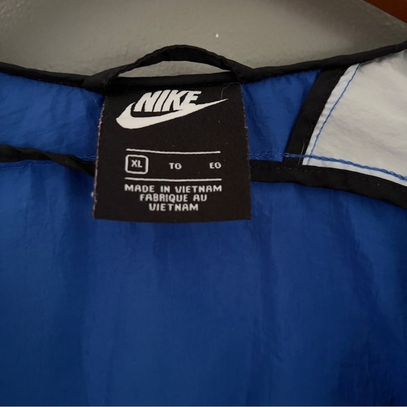 Nike XL windbreaker jacket - Picture 6 of 12
